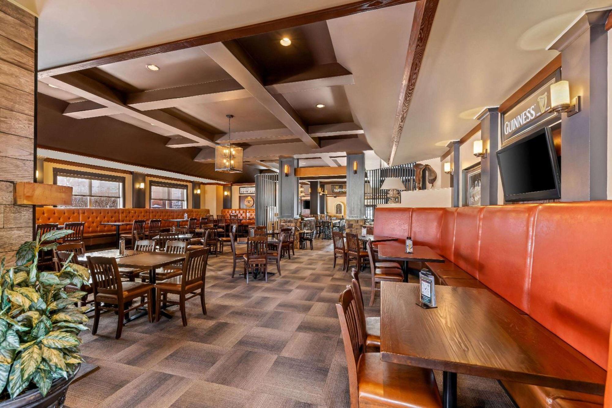 Wingate By Wyndham Calgary South Hotel Ngoại thất bức ảnh
