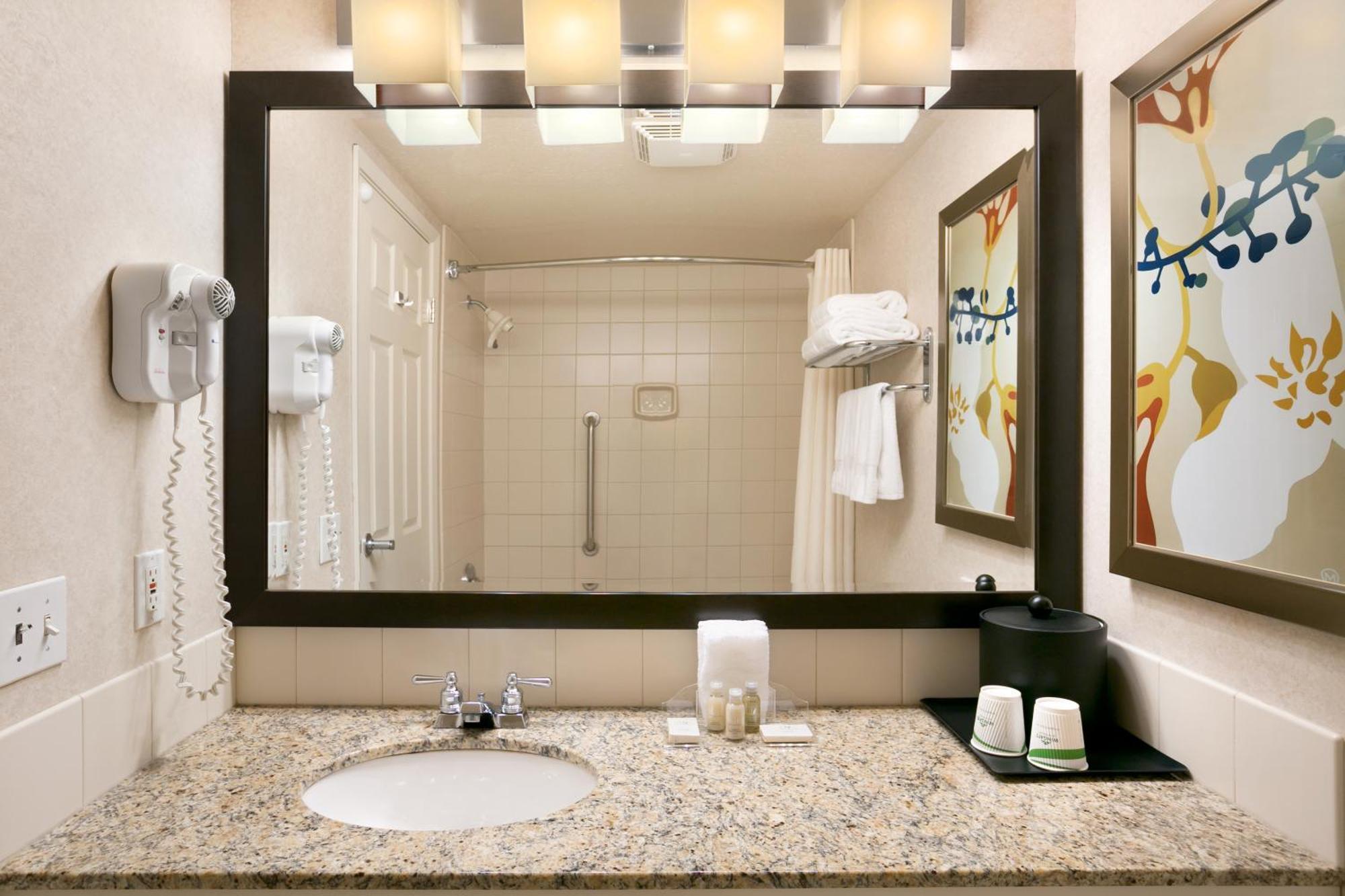 Wingate By Wyndham Calgary South Hotel Ngoại thất bức ảnh